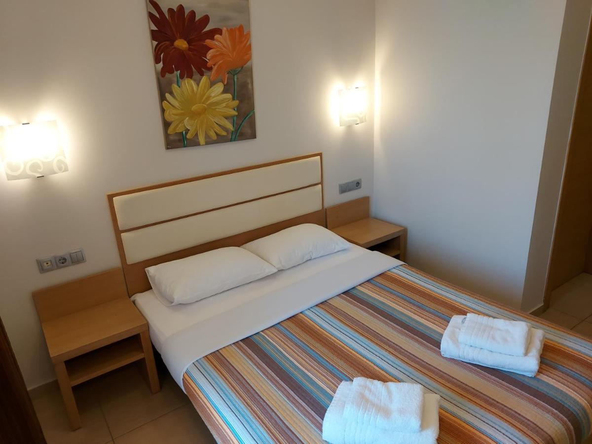 Hotel Epavlis Eleftheriadi Paralía Esterno foto